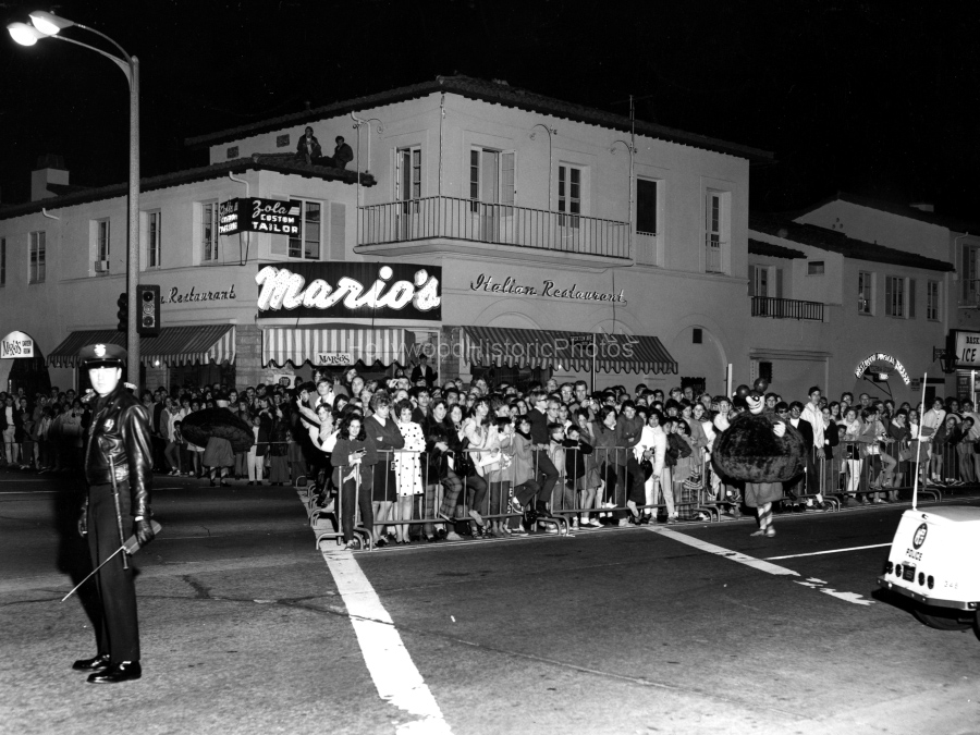 Marios Italian Restaurant 1968 The Yellow Submarine wm.jpg